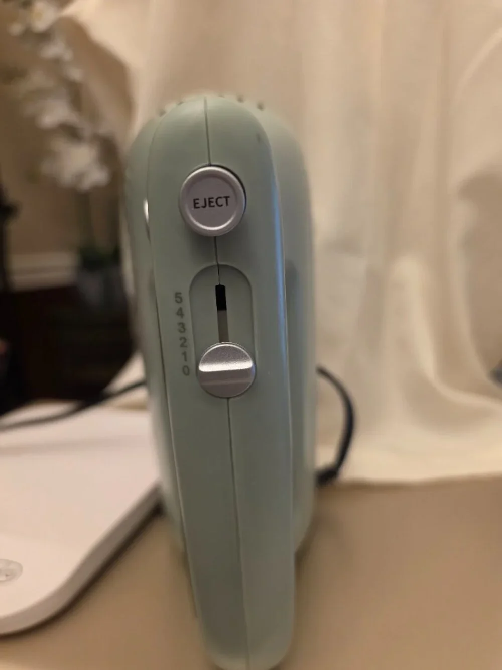 Ambiano sage/pastal green (soft) 5 speed with turbo and beaters hand mixer